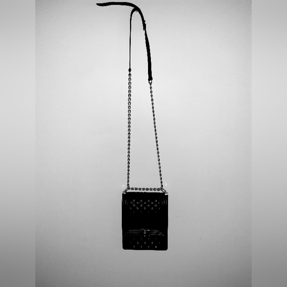 Jenna Fold Over Clasp Bag with Chain Strap faux leather in Black. - Picture 7 of 7